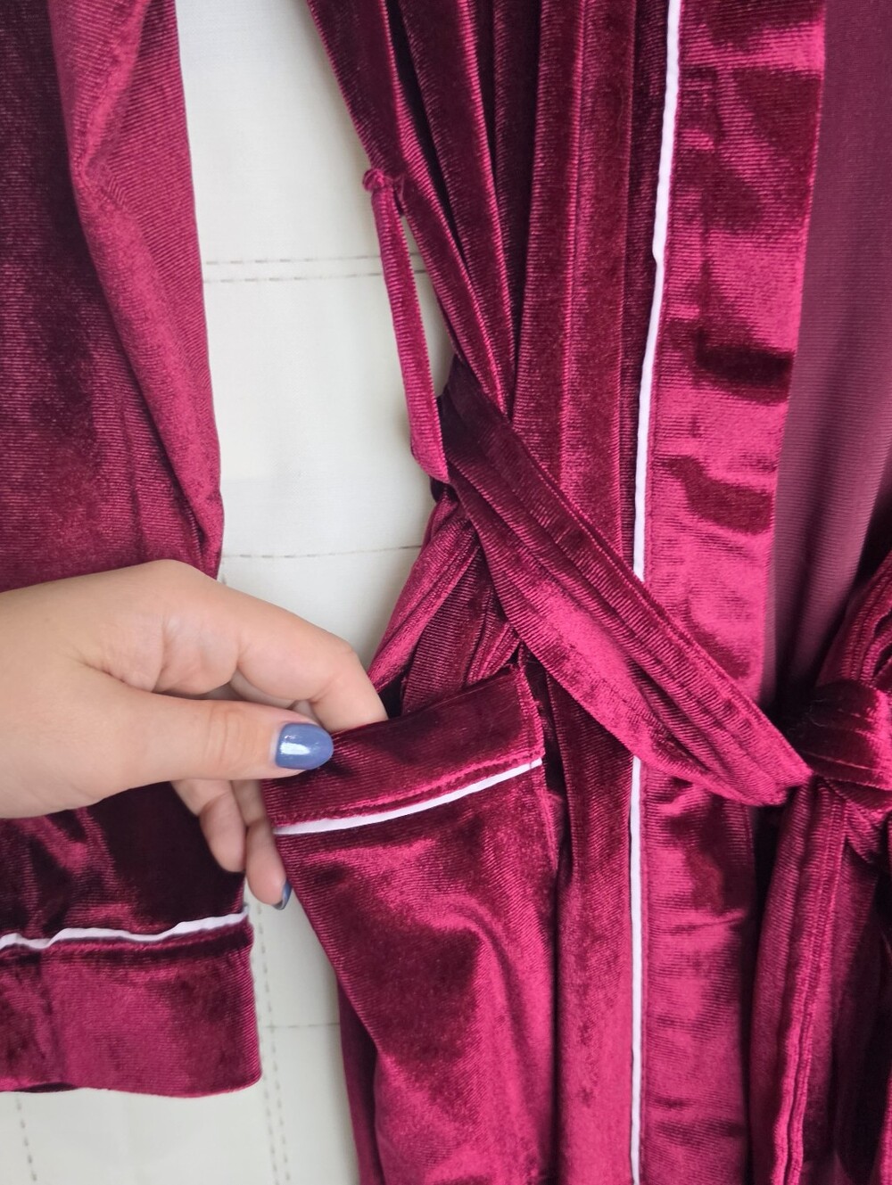 Kikit Velvet Robe - Picture 6 of 7